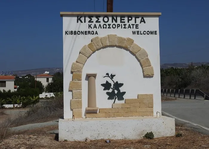 Sunset With Sea And Coastal Views Penthouse דירה קיסונרגה